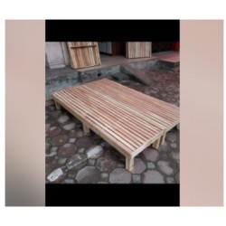Mẫu giát giường hộp chân gỗ KT: 180x200cm